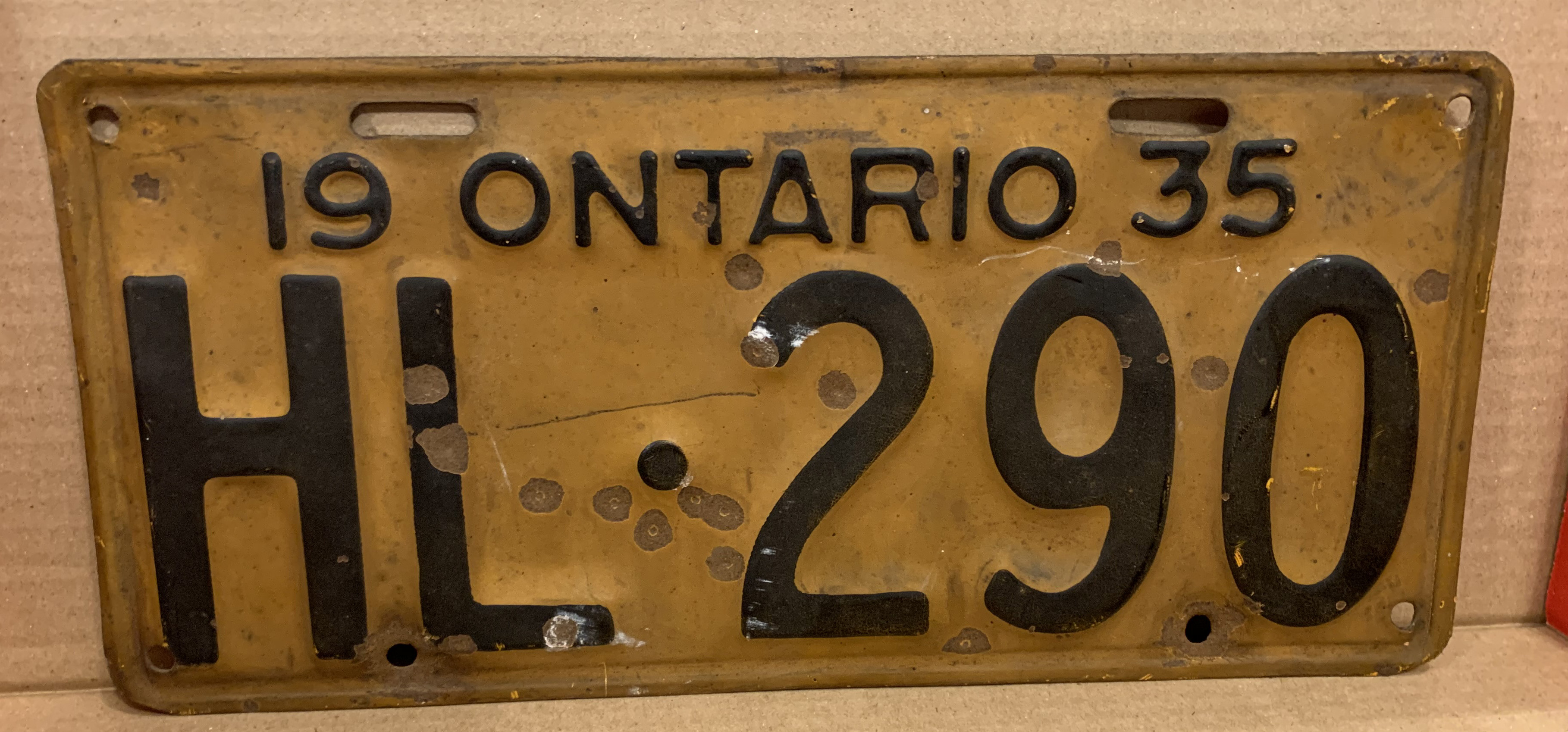 colour%20photo%20showing%20Ontario%20license%20plate%20from%201935